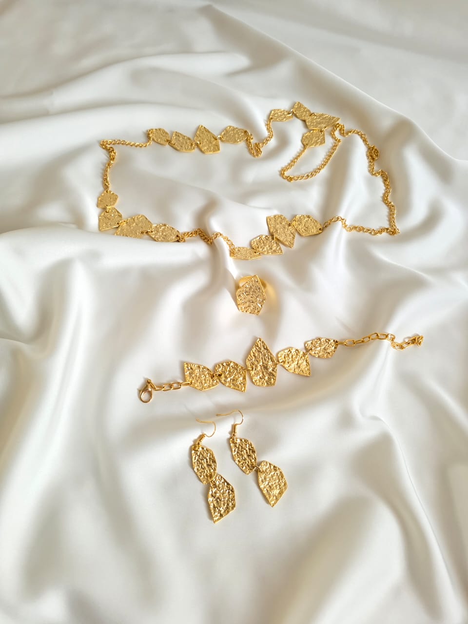 Neckless Set